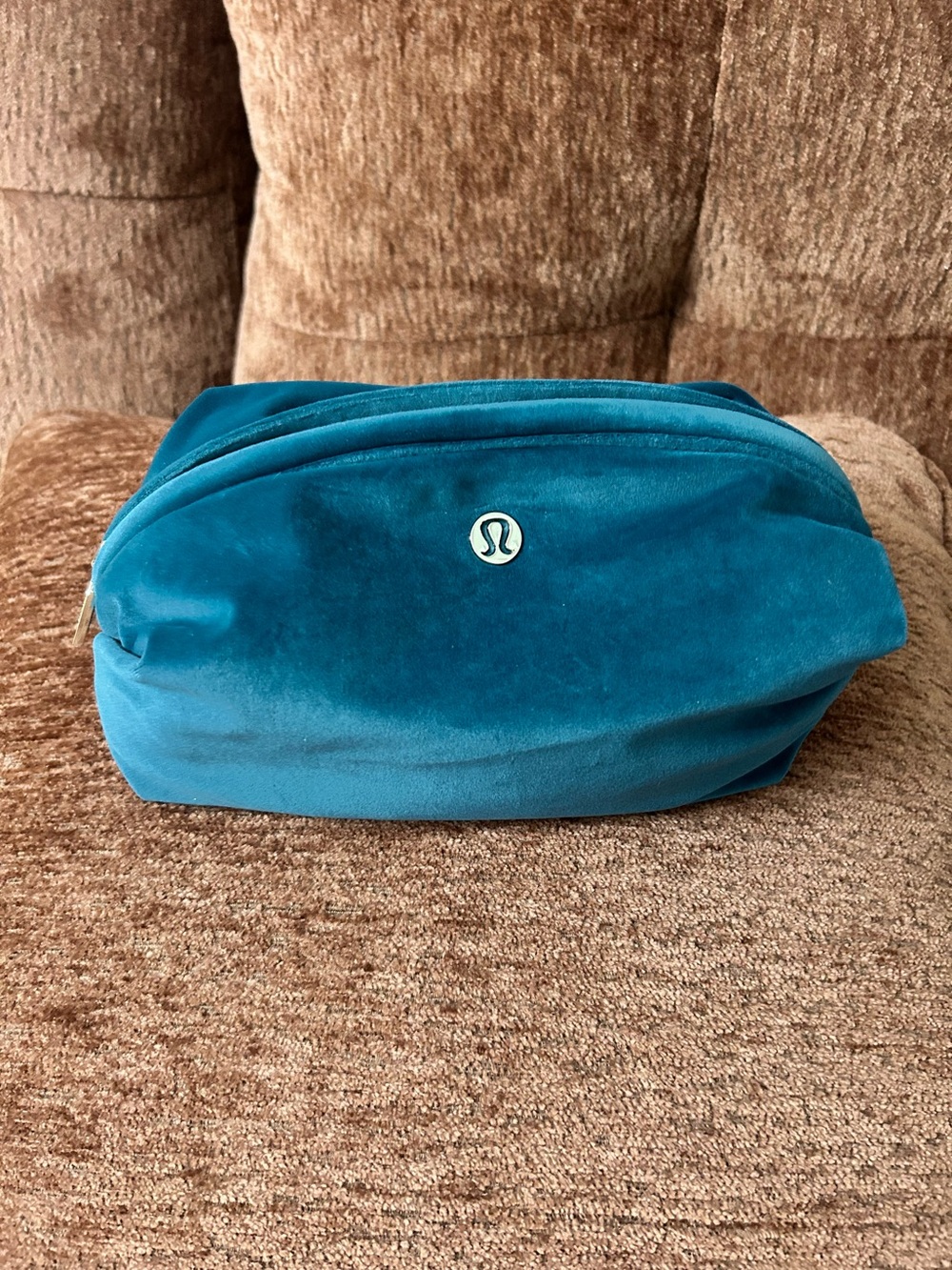 lululemon athletica Teal Velvet makeup Pouch